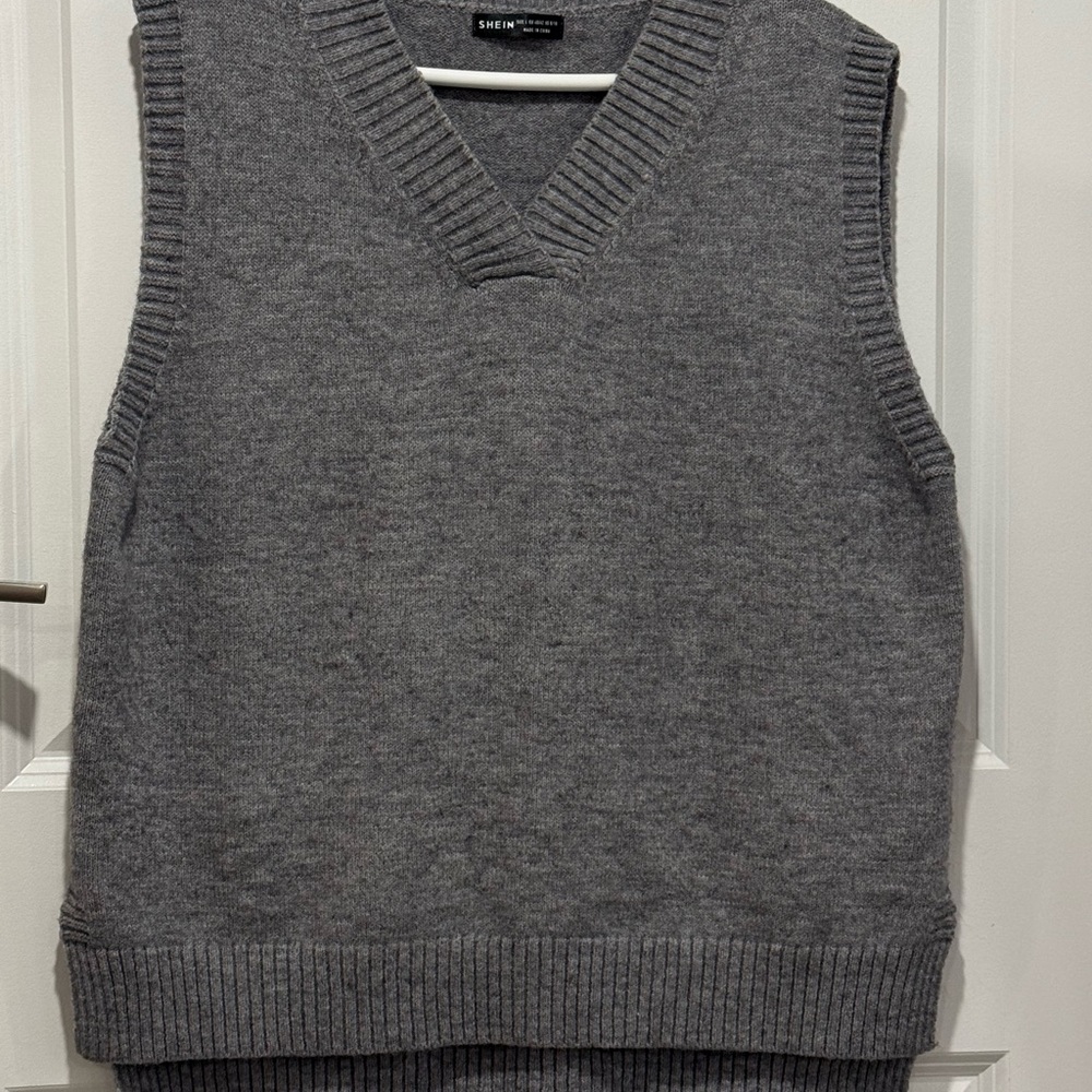 Men's Gray Sweater Vest
